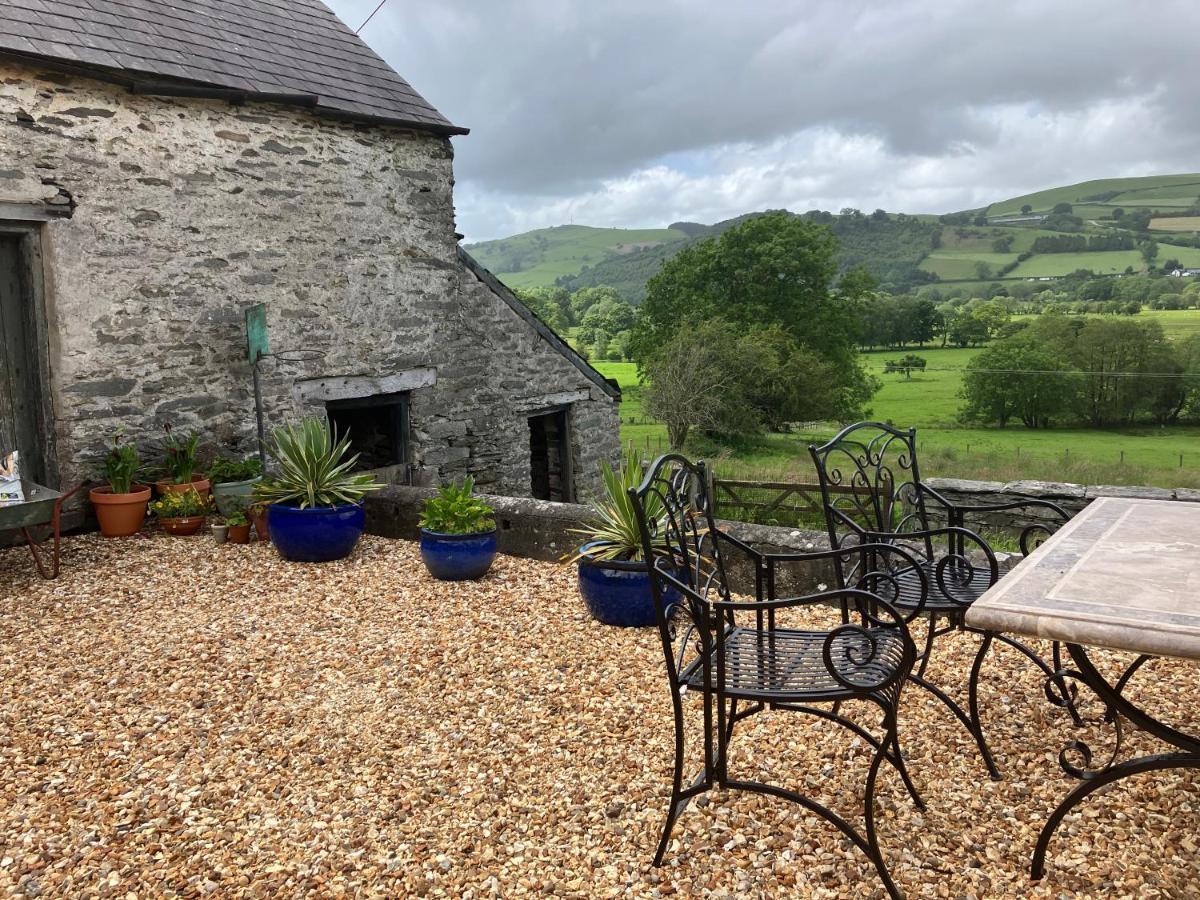 Hares Hideaway At Coed Moelfa Bed & Breakfast Corwen Dış mekan fotoğraf