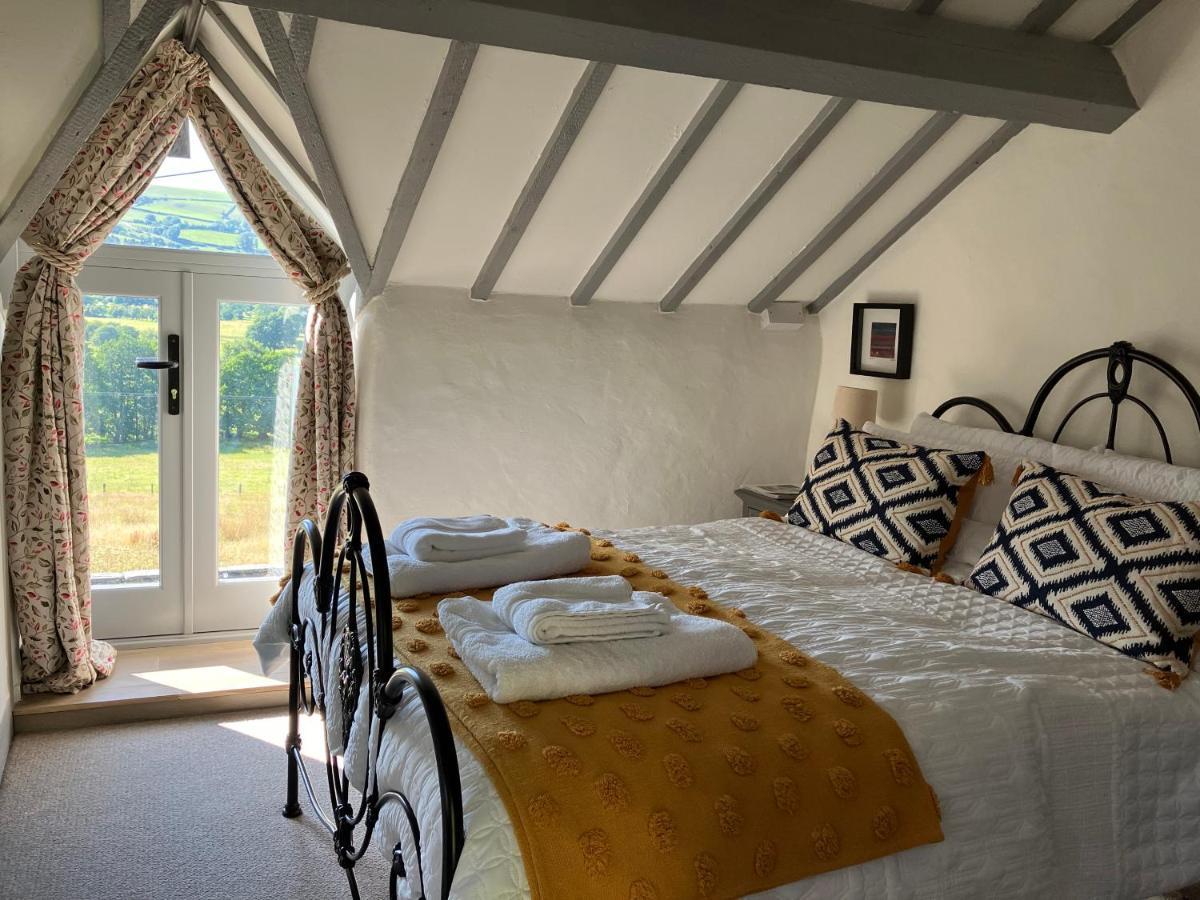 Hares Hideaway At Coed Moelfa Bed & Breakfast Corwen Dış mekan fotoğraf